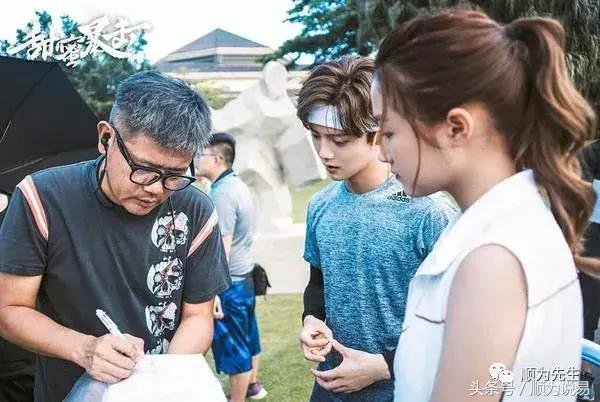 鹿晗关晓彤公布恋情强势刷屏 鹿晗关晓彤公布恋情强势刷屏