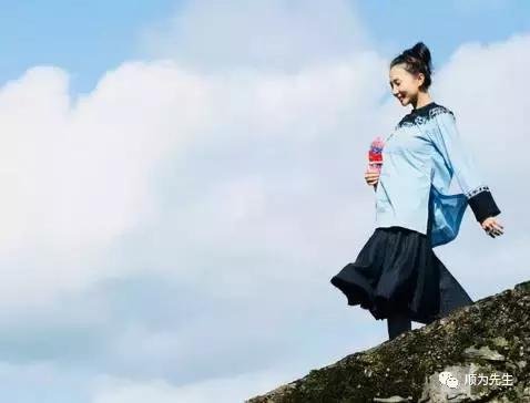 隐退5年歌手阿朵宣布复出 隐退5年歌手阿朵宣布复出