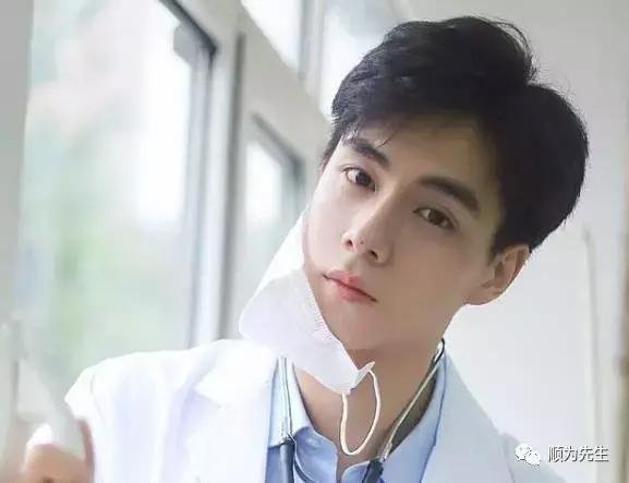致我们单纯的小美好男主胡一天的星途 致我们单纯的小美好男主胡一天的星途