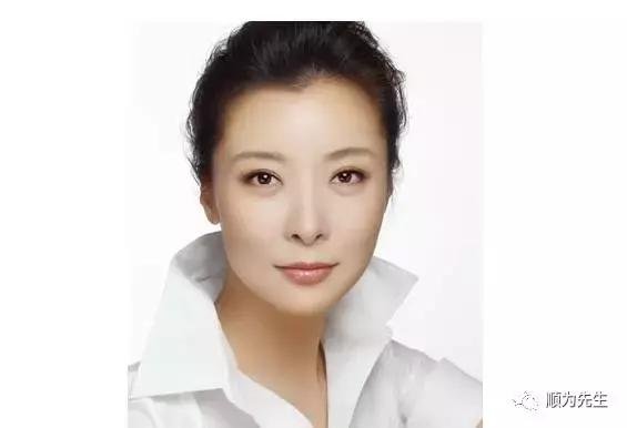 柯蓝男友出色却情路坎坷饱受争议 柯蓝男友出色却情路坎坷饱受争议