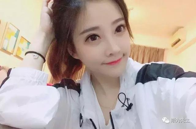 2017当之无愧的网红一姐冯提莫 2017当之无愧的网红一姐冯提莫